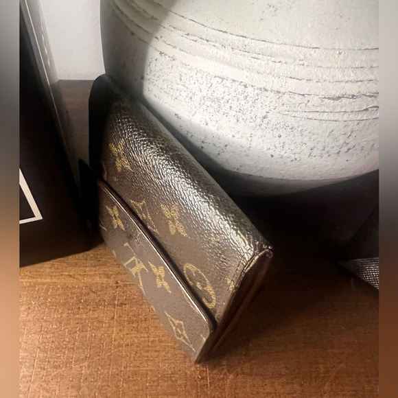 Louis Vuitton Elise Wallet - Picture 3 of 15